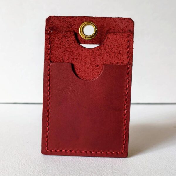 tarjetero_rojo_reverso_cuero Porta gafete Hati