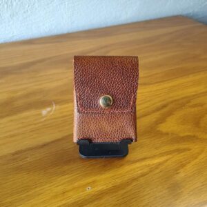 cartera-jano-cuero-broche